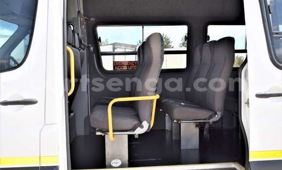 Nunua Ilio tumika Volkswagen TRUCK White Lori ndani ya Manzini nchini Manzini Nunua Ilio tumika Volkswagen TRUCK White Lori ndani ya Manzini nchini Manzini