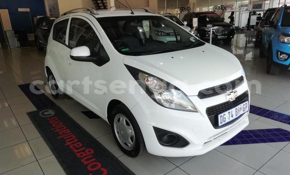 Buy Used Chevrolet Spark White Car in Ezulwini in Hhohho Buy Used Chevrolet Spark White Car in Ezulwini in Hhohho