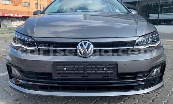 Nunua Ilio tumika Volkswagen Polo Beige Gari ndani ya Big Bend nchini Lubombo Nunua Ilio tumika Volkswagen Polo Beige Gari ndani ya Big Bend nchini Lubombo