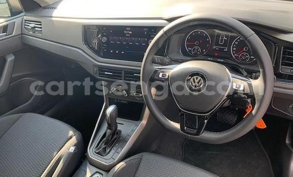 Nunua Ilio tumika Volkswagen Polo Beige Gari ndani ya Big Bend nchini Lubombo Nunua Ilio tumika Volkswagen Polo Beige Gari ndani ya Big Bend nchini Lubombo