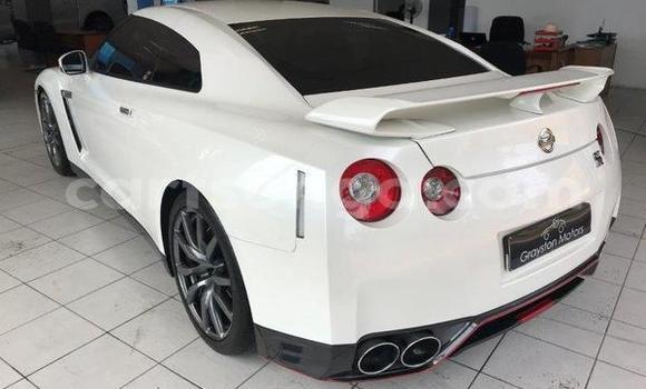 Nunua Ilio tumika Nissan GT-R White Gari ndani ya Ezulwini nchini Hhohho Nunua Ilio tumika Nissan GT-R White Gari ndani ya Ezulwini nchini Hhohho