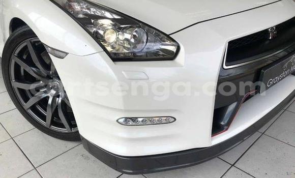 Nunua Ilio tumika Nissan GT-R White Gari ndani ya Ezulwini nchini Hhohho Nunua Ilio tumika Nissan GT-R White Gari ndani ya Ezulwini nchini Hhohho