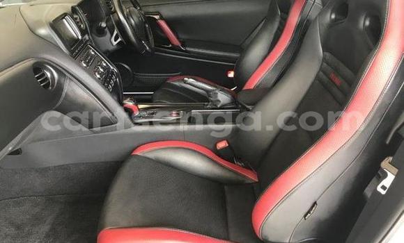 Nunua Ilio tumika Nissan GT-R White Gari ndani ya Ezulwini nchini Hhohho Nunua Ilio tumika Nissan GT-R White Gari ndani ya Ezulwini nchini Hhohho