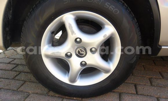 Acheter Occasion Voiture Mazda 323 Gris à Bulembu, Hhohho Acheter Occasion Voiture Mazda 323 Gris à Bulembu, Hhohho