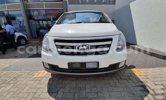 Buy Used Hyundai H1 White Car in Ezulwini in Hhohho Buy Used Hyundai H1 White Car in Ezulwini in Hhohho