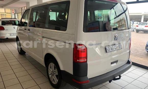 Buy Used Volkswagen Transporter White Car in Ezulwini in Hhohho Buy Used Volkswagen Transporter White Car in Ezulwini in Hhohho
