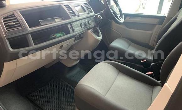 Buy Used Volkswagen Transporter White Car in Ezulwini in Hhohho Buy Used Volkswagen Transporter White Car in Ezulwini in Hhohho