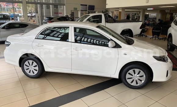 Buy Used Toyota Corolla White Car in Ezulwini in Hhohho Buy Used Toyota Corolla White Car in Ezulwini in Hhohho