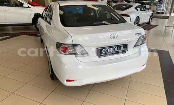 Buy Used Toyota Corolla White Car in Ezulwini in Hhohho Buy Used Toyota Corolla White Car in Ezulwini in Hhohho