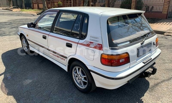 Buy Used Toyota Vitz White Car in Mhlambanyatsi in Manzini Buy Used Toyota Vitz White Car in Mhlambanyatsi in Manzini