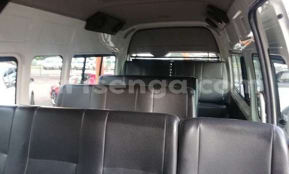 Acheter Occasion Voiture Toyota Hiace Blanc à Bulembu, Hhohho Acheter Occasion Voiture Toyota Hiace Blanc à Bulembu, Hhohho