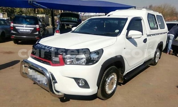 Buy Used Toyota Hilux White Car in Manzini in Manzini Buy Used Toyota Hilux White Car in Manzini in Manzini