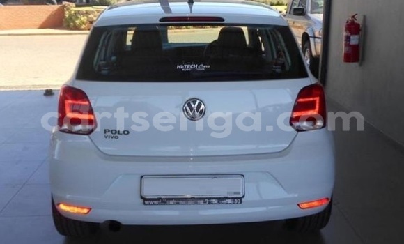 Nunua Ilio tumika Volkswagen Polo White Gari ndani ya Bulembu nchini Hhohho Nunua Ilio tumika Volkswagen Polo White Gari ndani ya Bulembu nchini Hhohho