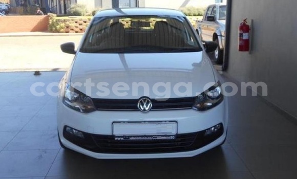 Nunua Ilio tumika Volkswagen Polo White Gari ndani ya Bulembu nchini Hhohho Nunua Ilio tumika Volkswagen Polo White Gari ndani ya Bulembu nchini Hhohho