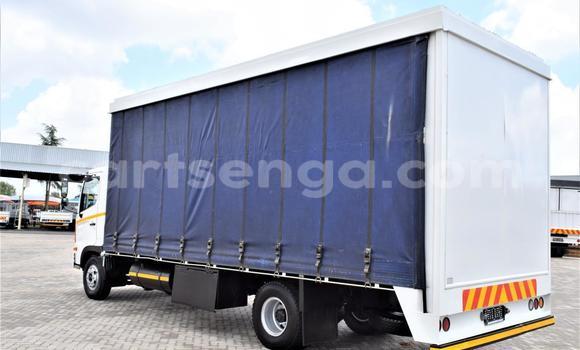 Acheter Occasion Utilitaire Hino 300 Series Blanc à Big Bend, Lubombo Acheter Occasion Utilitaire Hino 300 Series Blanc à Big Bend, Lubombo