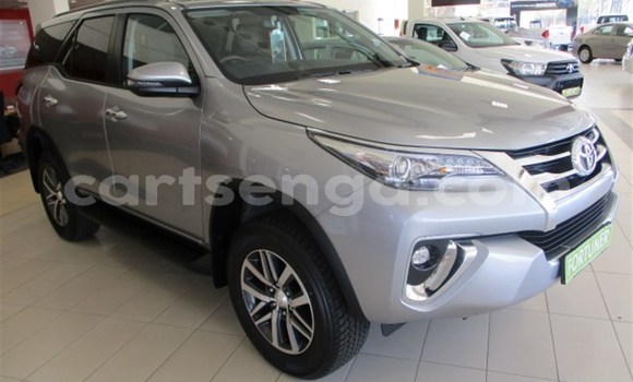 Acheter Occasion Voiture Toyota Fortuner Gris à Ezulwini, Hhohho Acheter Occasion Voiture Toyota Fortuner Gris à Ezulwini, Hhohho