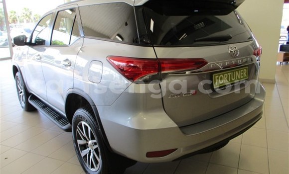 Acheter Occasion Voiture Toyota Fortuner Gris à Ezulwini, Hhohho Acheter Occasion Voiture Toyota Fortuner Gris à Ezulwini, Hhohho