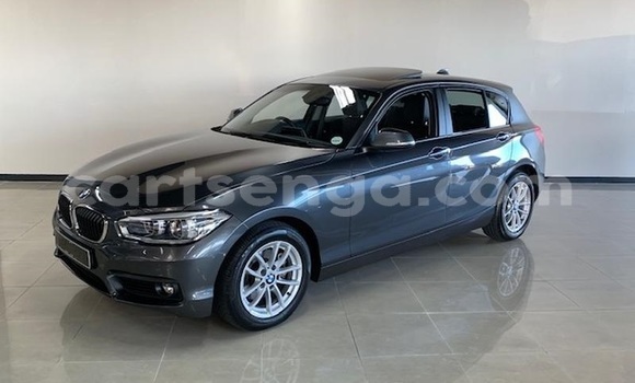 Nunua Ilio tumika BMW 1–Series Black Gari ndani ya Ezulwini nchini Hhohho Nunua Ilio tumika BMW 1–Series Black Gari ndani ya Ezulwini nchini Hhohho