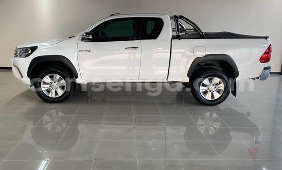 Nunua Ilio tumika Toyota Hilux White Gari ndani ya Mbabane nchini Manzini Nunua Ilio tumika Toyota Hilux White Gari ndani ya Mbabane nchini Manzini