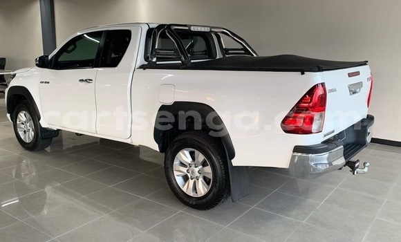 Nunua Ilio tumika Toyota Hilux White Gari ndani ya Mbabane nchini Manzini Nunua Ilio tumika Toyota Hilux White Gari ndani ya Mbabane nchini Manzini