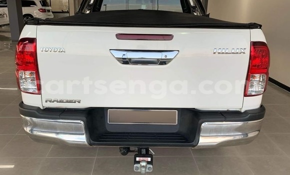 Nunua Ilio tumika Toyota Hilux White Gari ndani ya Mbabane nchini Manzini Nunua Ilio tumika Toyota Hilux White Gari ndani ya Mbabane nchini Manzini