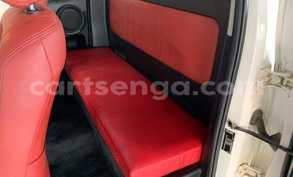 Nunua Ilio tumika Toyota Hilux White Gari ndani ya Mbabane nchini Manzini Nunua Ilio tumika Toyota Hilux White Gari ndani ya Mbabane nchini Manzini