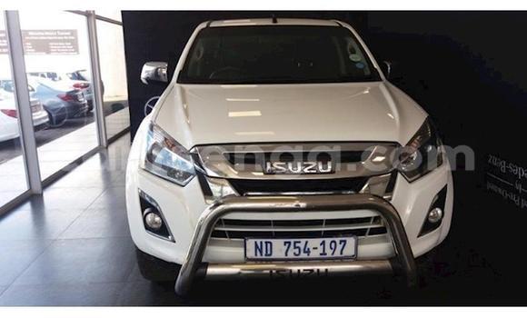Buy Used Isuzu KB White Car in Ezulwini in Hhohho Buy Used Isuzu KB White Car in Ezulwini in Hhohho