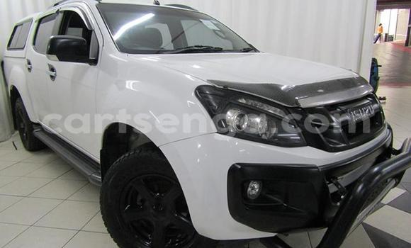 Buy Used Isuzu KB White Car in Ezulwini in Hhohho Buy Used Isuzu KB White Car in Ezulwini in Hhohho