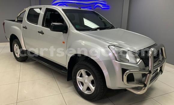 Buy Used Isuzu KB Silver Car in Ezulwini in Hhohho Buy Used Isuzu KB Silver Car in Ezulwini in Hhohho