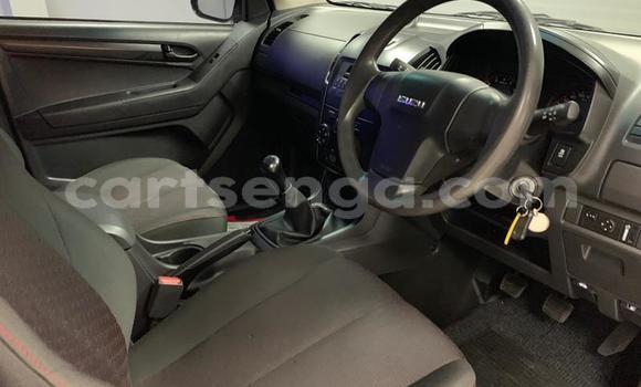 Buy Used Isuzu KB Silver Car in Ezulwini in Hhohho Buy Used Isuzu KB Silver Car in Ezulwini in Hhohho