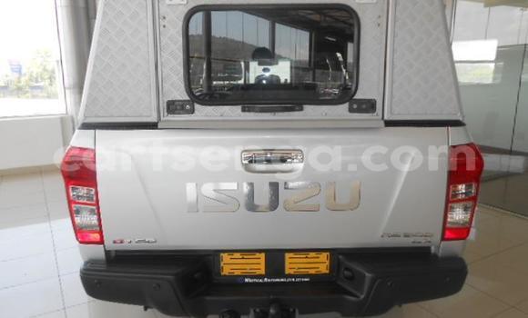 Buy Used Isuzu KB Silver Car in Ezulwini in Hhohho Buy Used Isuzu KB Silver Car in Ezulwini in Hhohho