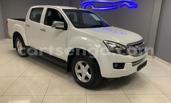 Buy Used Isuzu KB White Car in Ezulwini in Hhohho Buy Used Isuzu KB White Car in Ezulwini in Hhohho