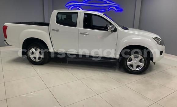 Buy Used Isuzu KB White Car in Ezulwini in Hhohho Buy Used Isuzu KB White Car in Ezulwini in Hhohho