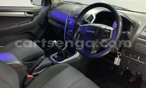 Buy Used Isuzu KB White Car in Ezulwini in Hhohho Buy Used Isuzu KB White Car in Ezulwini in Hhohho