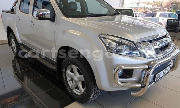 Buy Used Isuzu KB Silver Car in Ezulwini in Hhohho Buy Used Isuzu KB Silver Car in Ezulwini in Hhohho