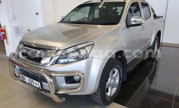 Buy Used Isuzu KB Silver Car in Ezulwini in Hhohho Buy Used Isuzu KB Silver Car in Ezulwini in Hhohho