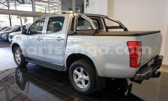 Buy Used Isuzu KB Silver Car in Ezulwini in Hhohho Buy Used Isuzu KB Silver Car in Ezulwini in Hhohho