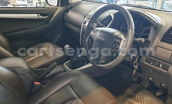 Buy Used Isuzu KB Silver Car in Ezulwini in Hhohho Buy Used Isuzu KB Silver Car in Ezulwini in Hhohho