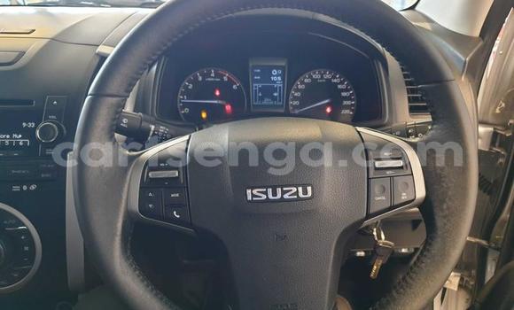 Buy Used Isuzu KB Silver Car in Ezulwini in Hhohho Buy Used Isuzu KB Silver Car in Ezulwini in Hhohho