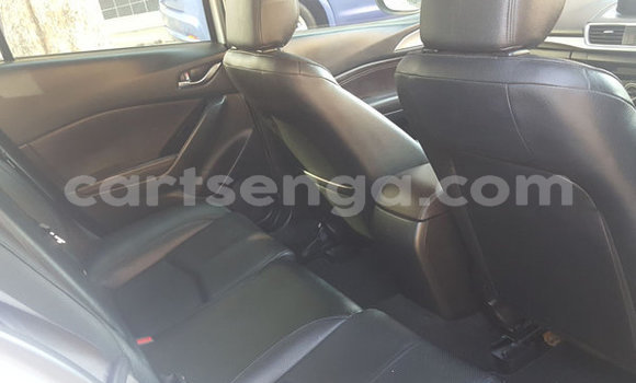 Acheter Occasion Voiture Mazda 3 Blanc à Bulembu, Hhohho Acheter Occasion Voiture Mazda 3 Blanc à Bulembu, Hhohho