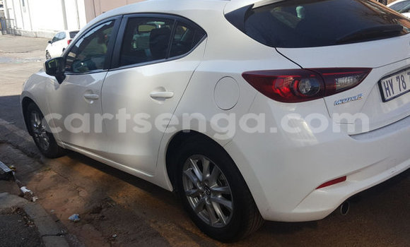 Acheter Occasion Voiture Mazda 3 Blanc à Bulembu, Hhohho Acheter Occasion Voiture Mazda 3 Blanc à Bulembu, Hhohho