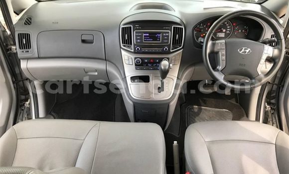 Nunua Ilio tumika Hyundai H1 Silver Gari ndani ya Big Bend nchini Wilaya ya Lubombo Nunua Ilio tumika Hyundai H1 Silver Gari ndani ya Big Bend nchini Wilaya ya Lubombo