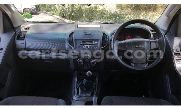 Buy Used Isuzu KB White Car in Ezulwini in Hhohho Buy Used Isuzu KB White Car in Ezulwini in Hhohho