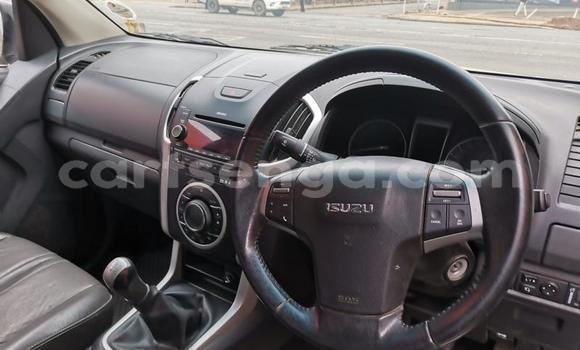 Buy Used Isuzu KB White Car in Ezulwini in Hhohho Buy Used Isuzu KB White Car in Ezulwini in Hhohho