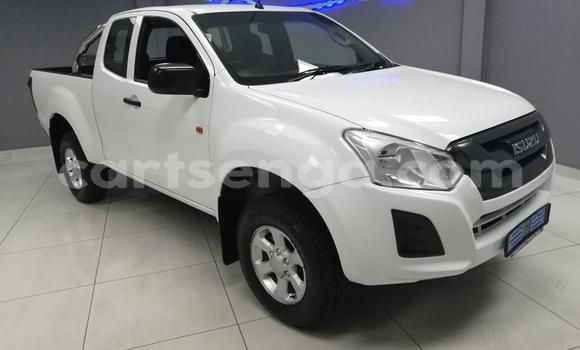 Buy Used Isuzu KB White Car in Ezulwini in Hhohho Buy Used Isuzu KB White Car in Ezulwini in Hhohho