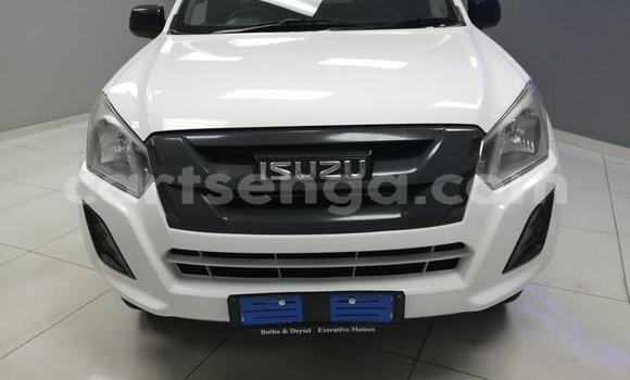 Buy Used Isuzu KB White Car in Ezulwini in Hhohho Buy Used Isuzu KB White Car in Ezulwini in Hhohho