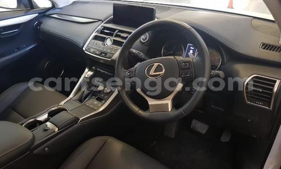 Buy Used Lexus LX 570 White Car in Ezulwini in Hhohho Buy Used Lexus LX 570 White Car in Ezulwini in Hhohho