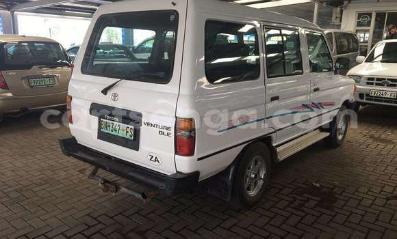 Buy Used Toyota Verso White Car in Manzini in Manzini Buy Used Toyota Verso White Car in Manzini in Manzini