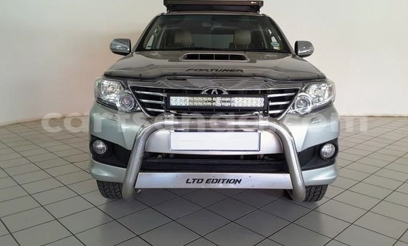 Buy Used Toyota Fortuner Beige Car in Mbabane in Manzini Buy Used Toyota Fortuner Beige Car in Mbabane in Manzini
