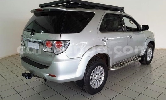 Buy Used Toyota Fortuner Beige Car in Mbabane in Manzini Buy Used Toyota Fortuner Beige Car in Mbabane in Manzini